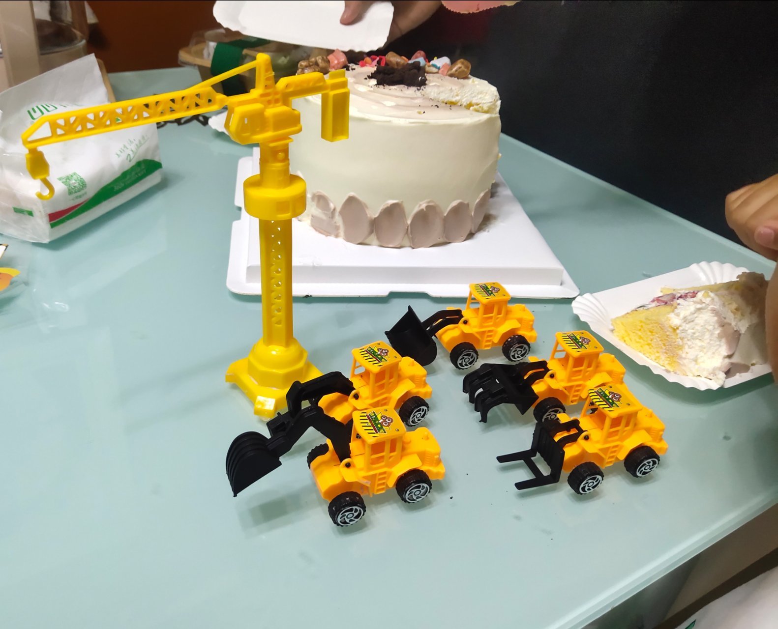What toys do children like to play with?